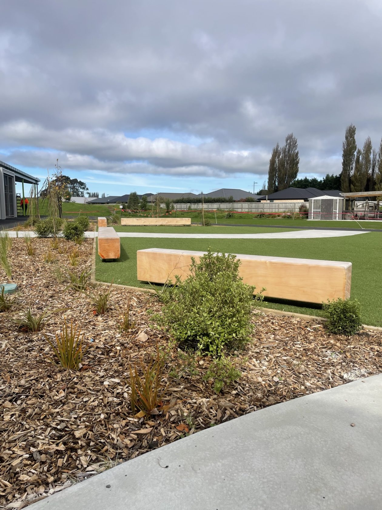 Mingimingi Hautoa, Knights Stream School – Landscape Designcover image.